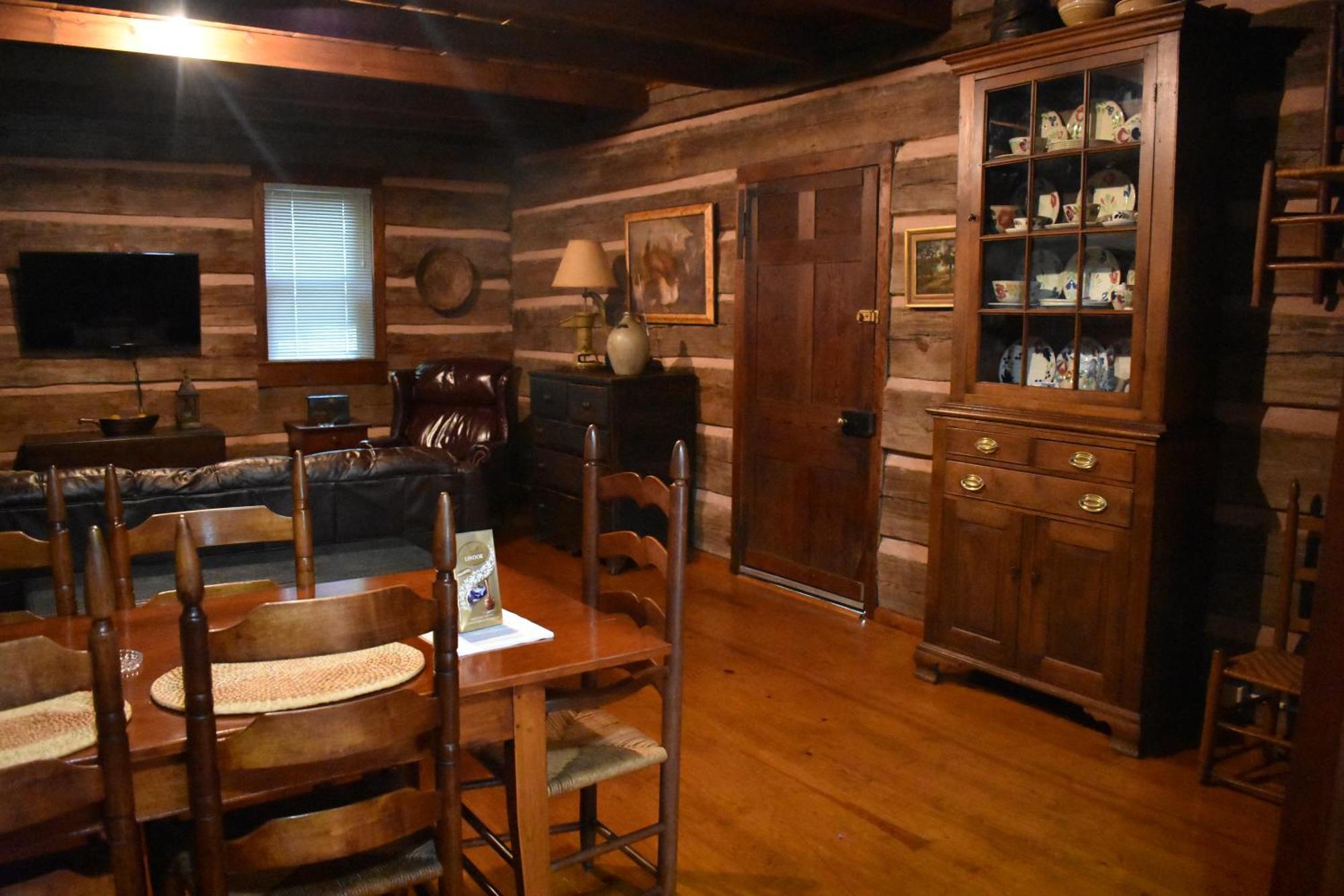 Restored1850S Log Cabin, With Gazebo And Gardens! 1 Mile To Downtown Weaverville Eksteriør bilde